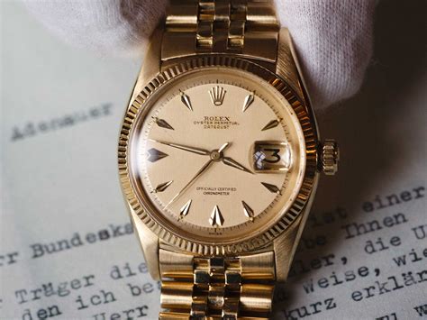 fake alabaster rolex|how to spot a real rolex.